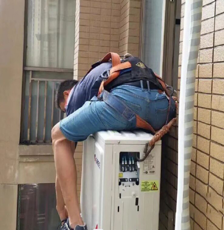 琼结空调移机